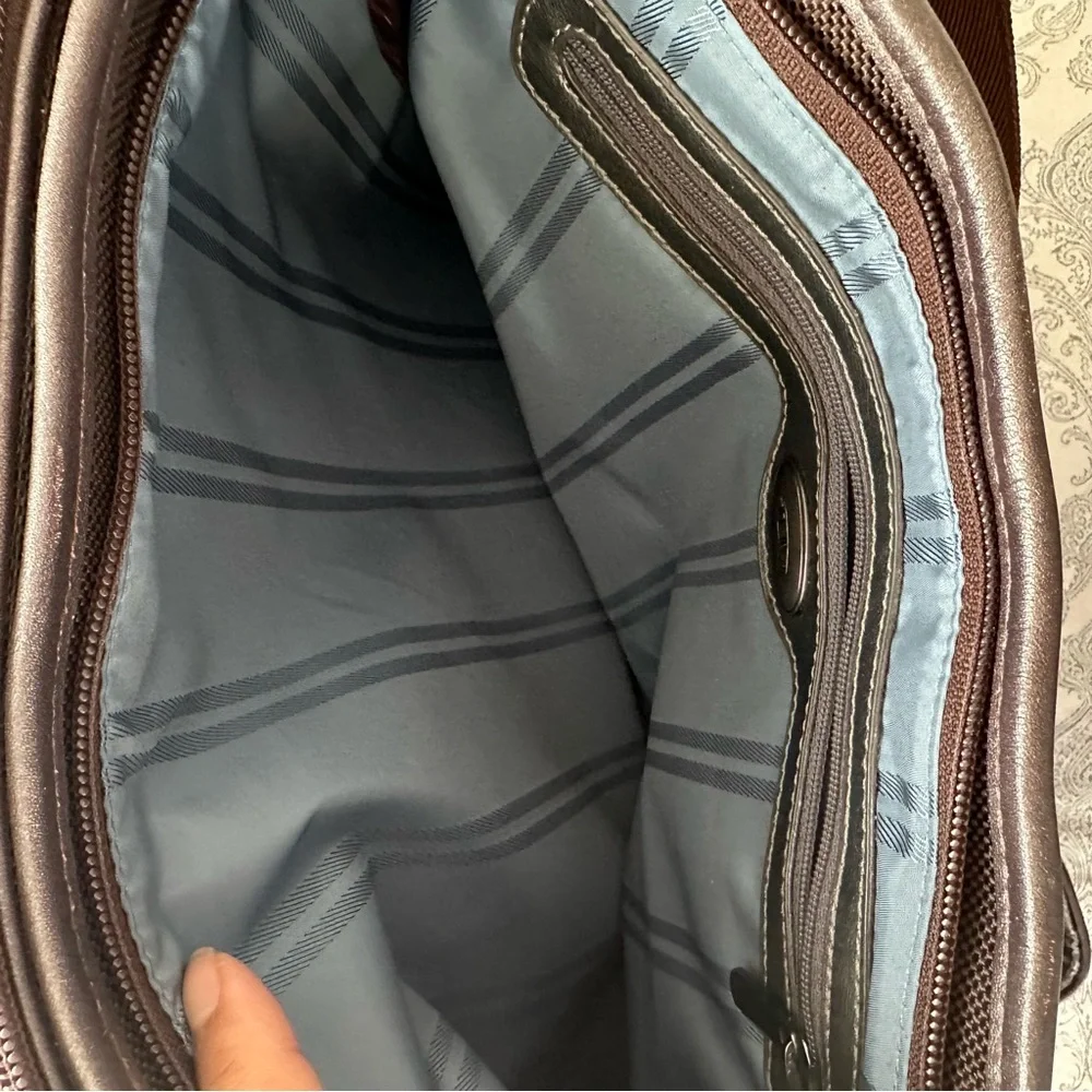 Tumi Multiple Compartment Messenger Bag Laptop Bag Travel Bag Croc Leather